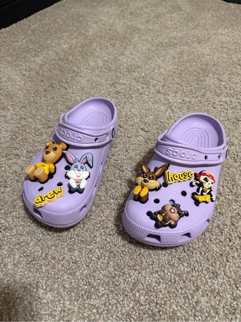Drew House x Justin Bieber Crocs - Picture 2 of 3